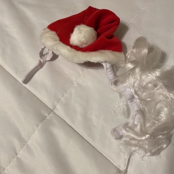 M Santa hat and beard for pets - Picture 5 of 6